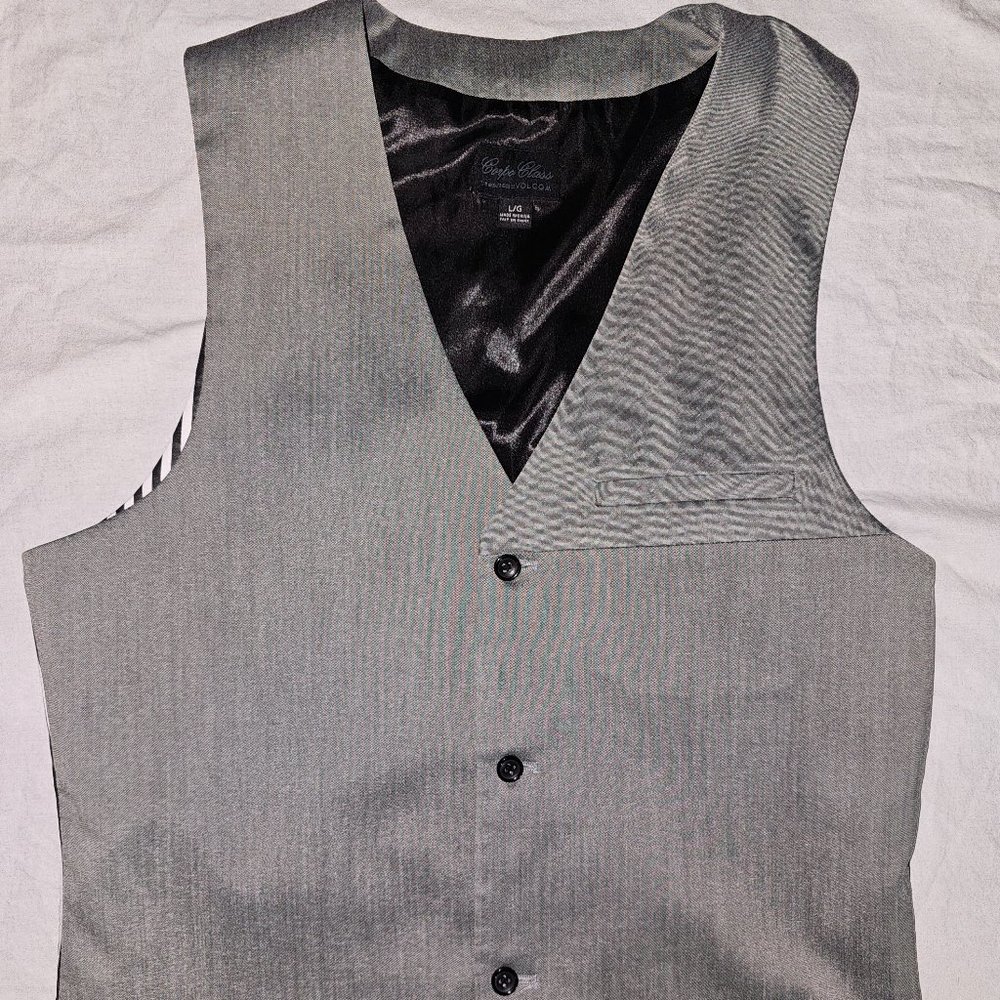 Volcom Corpo Class Modern Fit Grey Vest - LG